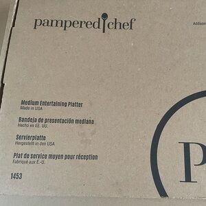 NEVER USED/ in box Pampered Chef Medium Entertaining Platter retired #1453